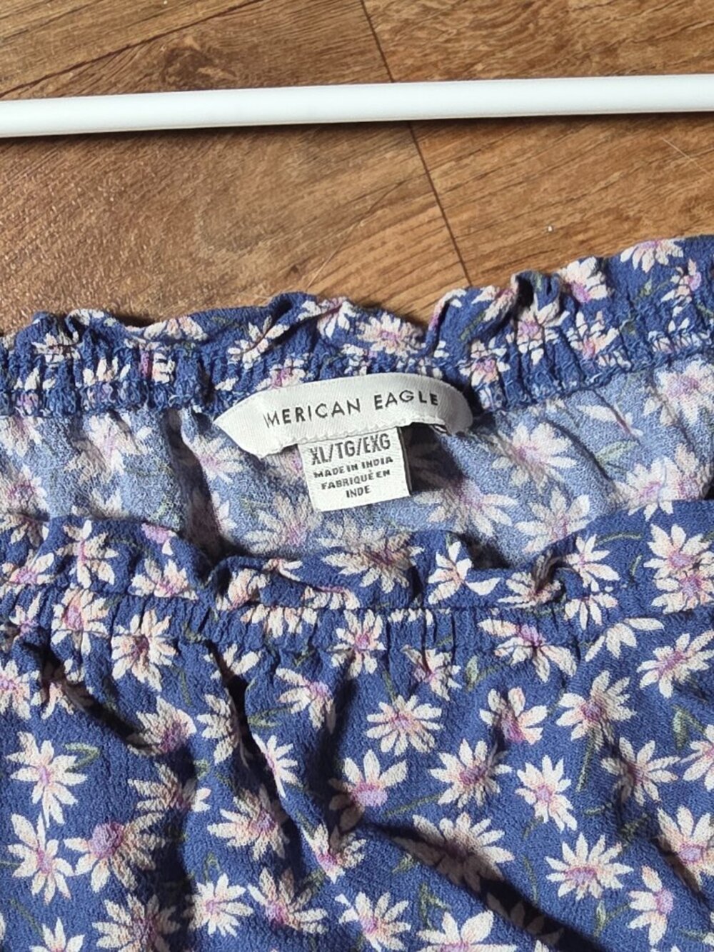 American Eagle Daisy Smocked Crop Top — Size XL - Picture 2 of 4